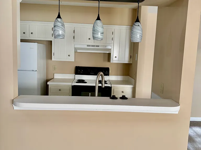146 N Timber Dr — Photo 9