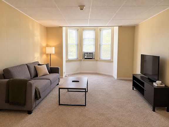 3rd image of 116 E 7th Ave APT 2