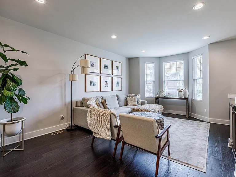 2785 Hartwick Dr — Photo 3