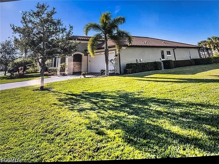 12690 Fairington Way — Photo 21