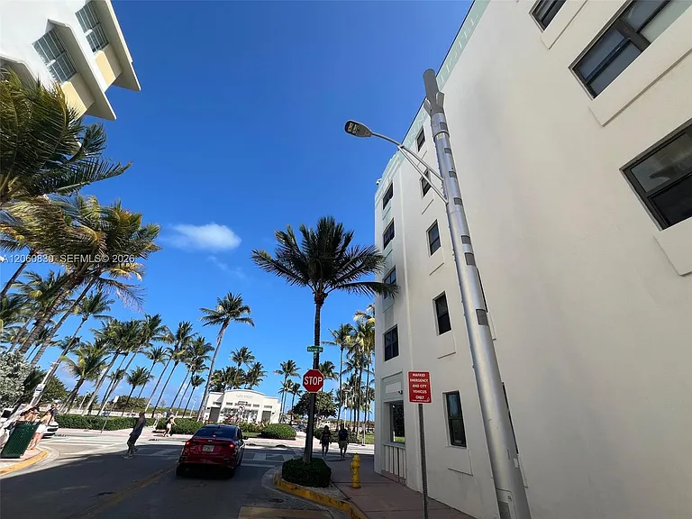 1390 Ocean Dr #101 — Photo 41