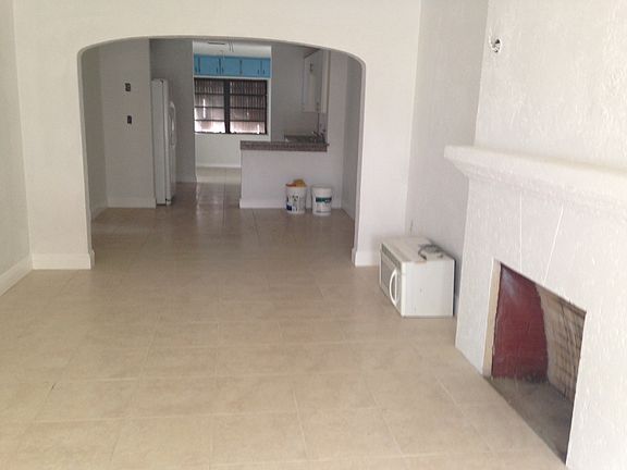 5th image of 530 NW 43rd St