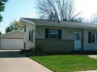 927 W Weiland Ave, Appleton, WI 54914