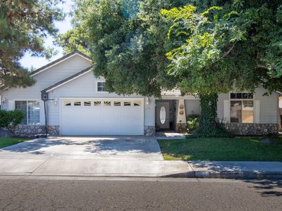 1611 W Lloyd Avenue, Porterville, CA, 93257