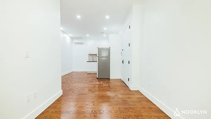 Rented by Nooklyn NYC LLC | media 19