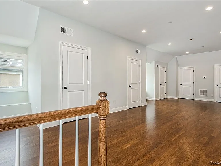 124B Maple Ave — Photo 16