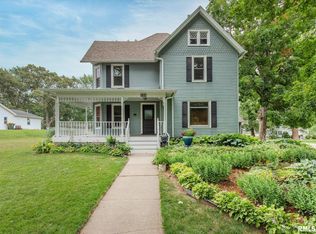 326 W Pearl St, Geneseo, IL 61254