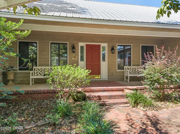 2825 Jackson Bluff Rd, Marianna, FL 32446