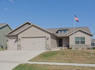 2970 Bullis Dr, Marion, IA 52302