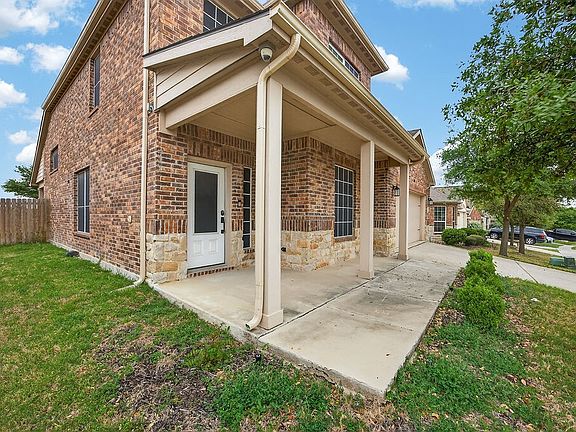 3rd image of 431 Lipizzan Ln