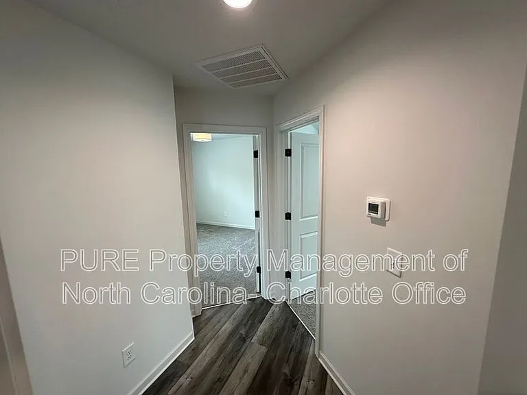 2649 Hemphill St — Photo 17