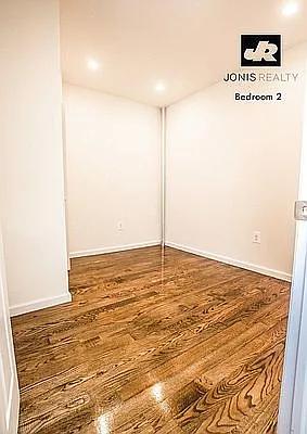 Rented by Jonis Realty | media 5