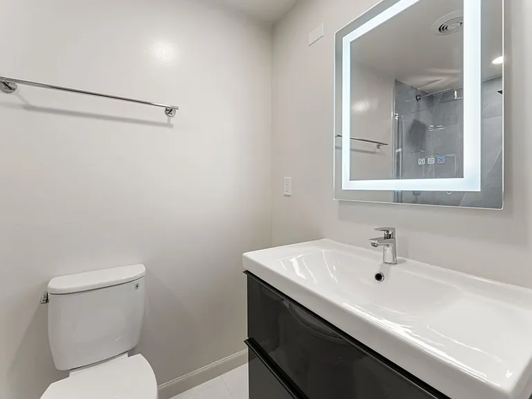 2441 Carlmont Dr — Photo 12