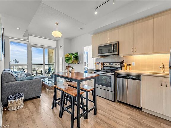 4th image of 17 Zorra St Unit 1509