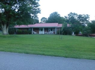 734 Cross Valley Rd, La Follette, TN 37766