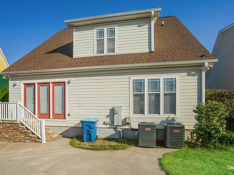 1402 Troon Dr — Photo 15