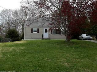 43 Glendale Rd, Oakdale, CT 06370