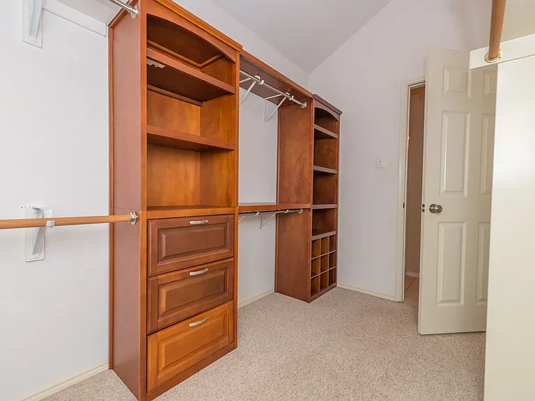 4184 Capstone Dr — Photo 30