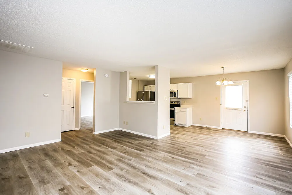 3 bed, 2.0 bath, 1224 sqft, $1,740 — Photo 4