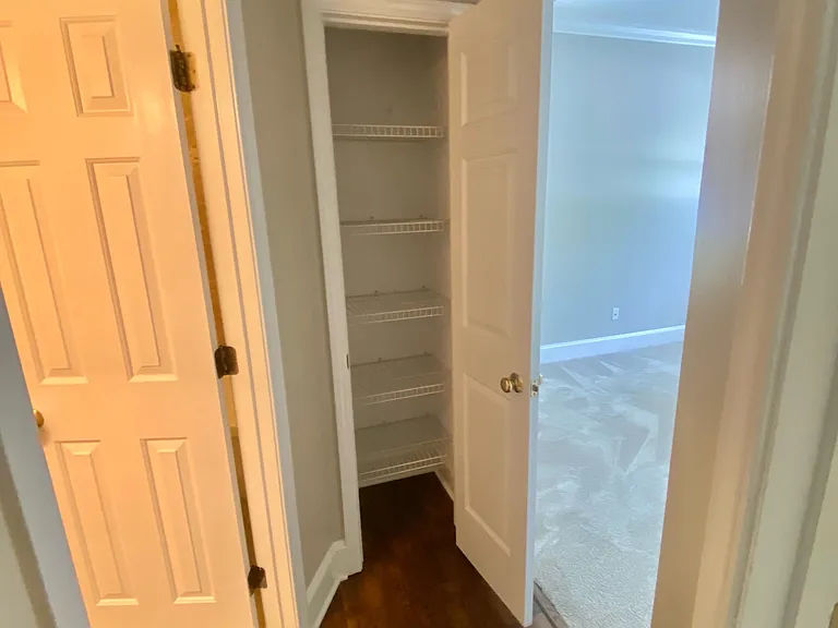 416 E Tremont Ave — Photo 4