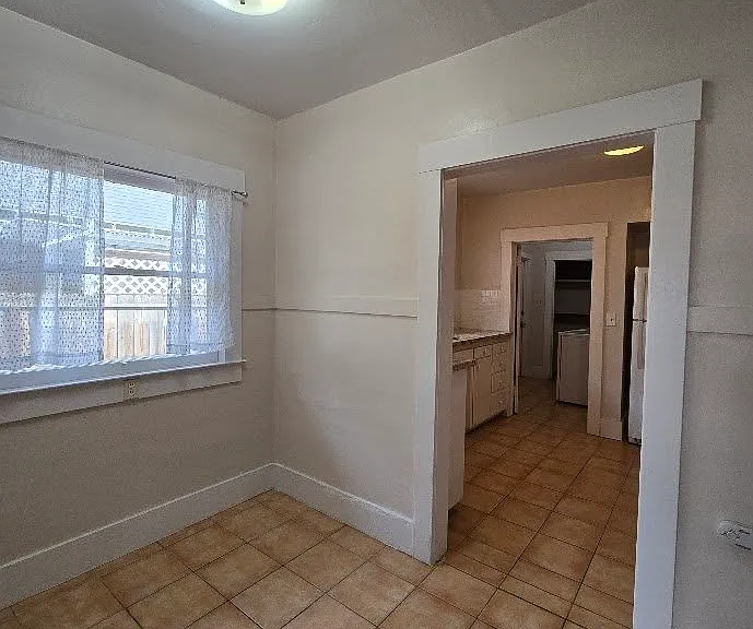 912 E Terrace Ave — Photo 11