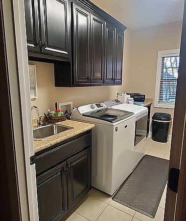 3rd image of 1007 Covemont Dr