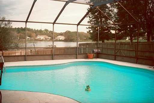 SCREENED POOL