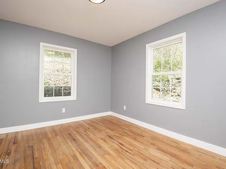 425 Sewanee St — Photo 8