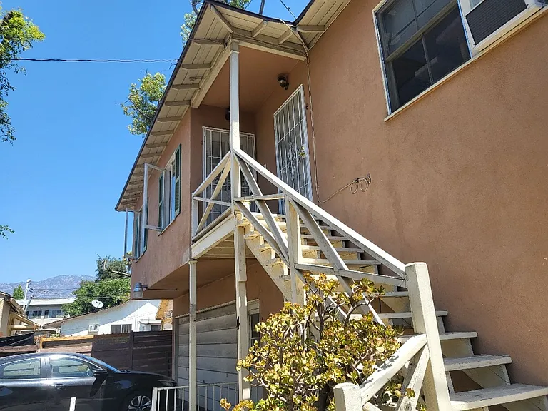 120 S Craig Ave — Photo 19