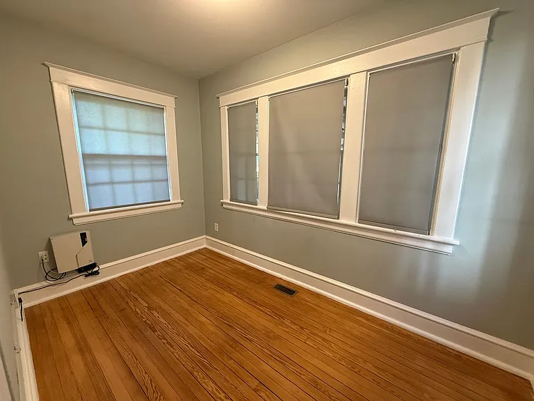 139 S Colonial Ave — Photo 11