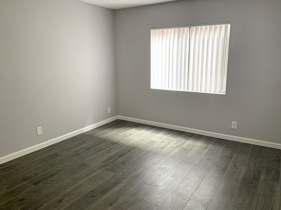 4th image of 5011-5015 Monte Vista St #307