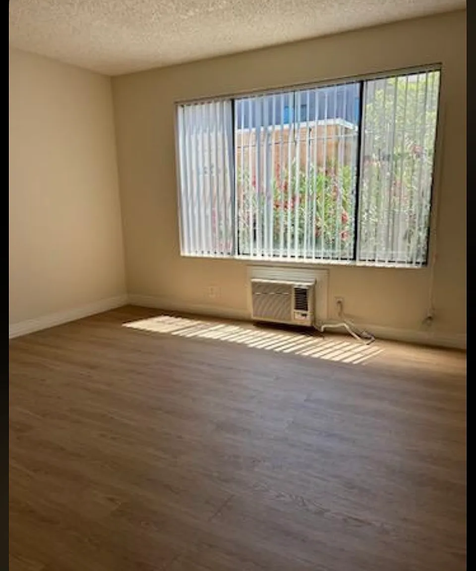 Paramount Apartments, LLC — Photo 4