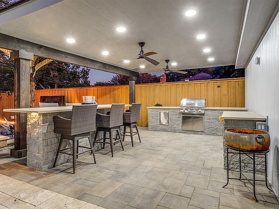 2nd image of 6566 Ridgeview Cir
