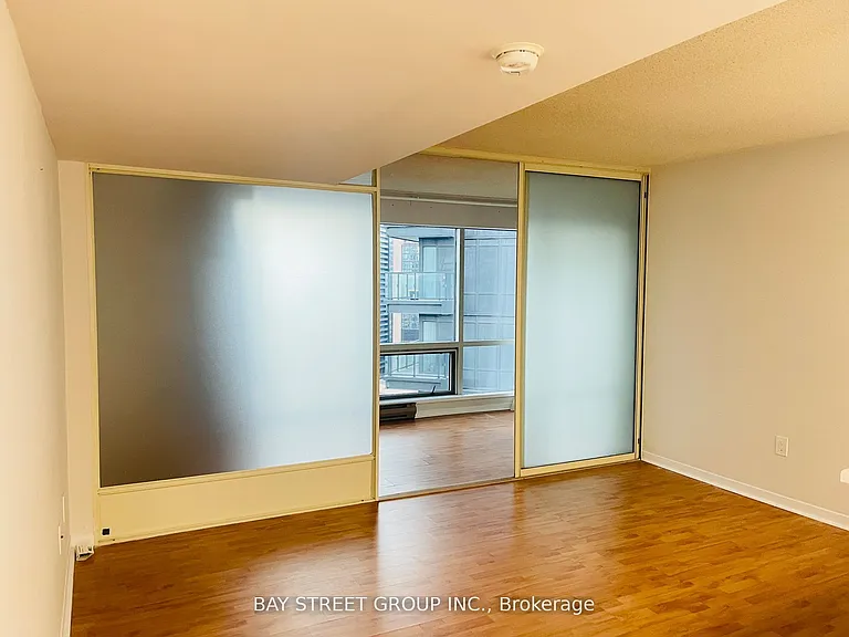 1001 Bay St #2213 — Photo 10