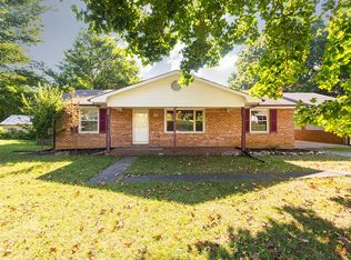 670 Starlight Dr, Christiansburg, VA 24073