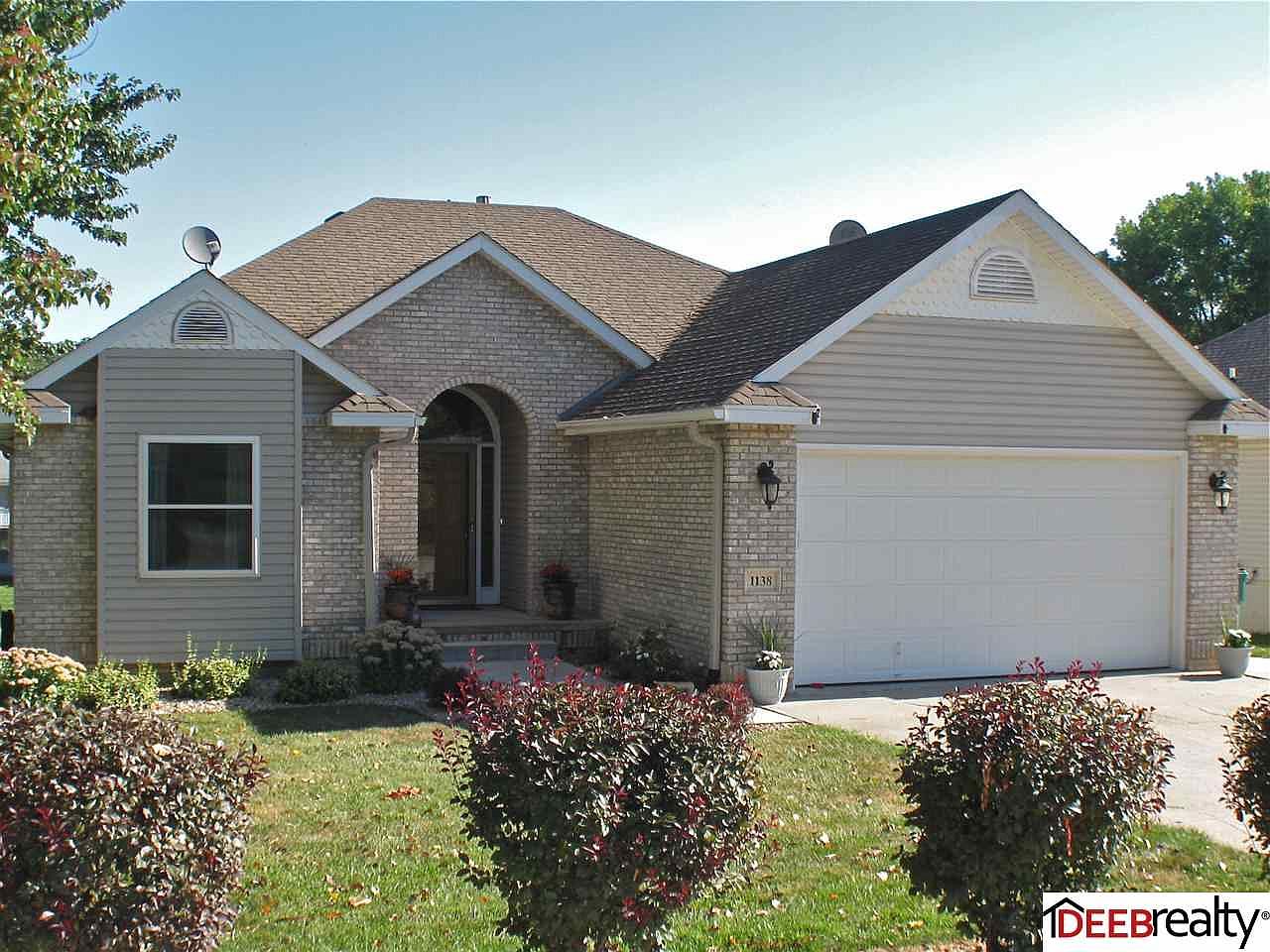 1138 Beaver Lake Blvd, Plattsmouth, NE 68048 Zillow