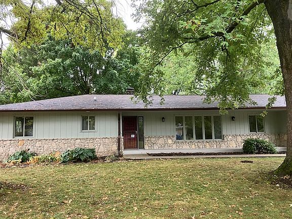 4017 porch