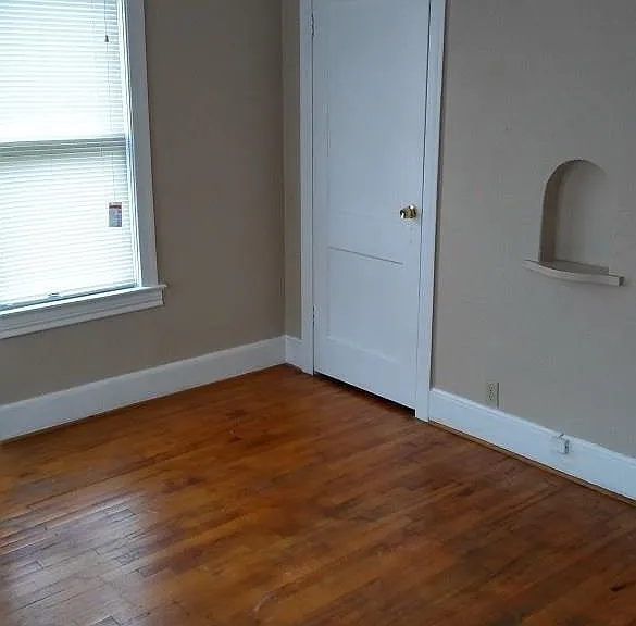 5906 Oram St #3 — Photo 2