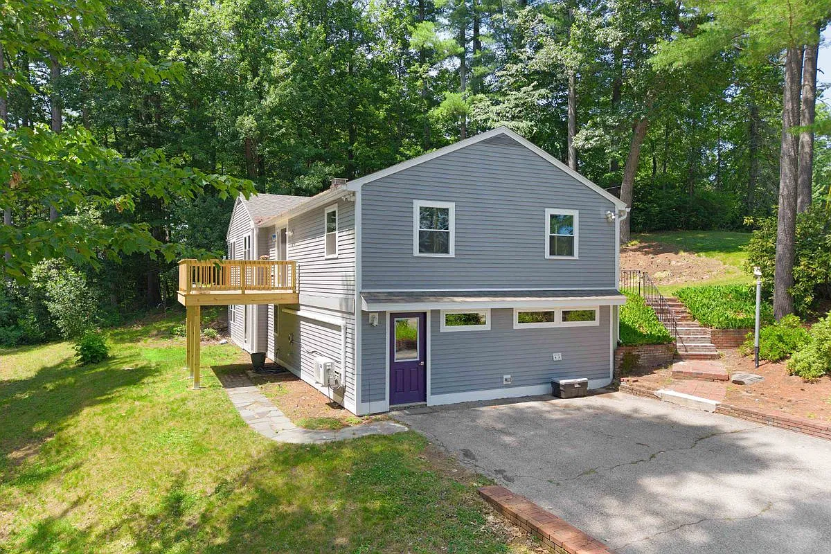 4 bed, 3.0 bath, 3008 sqft, $4,200 — Photo 3