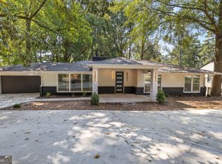 621 Hammond Dr, Sandy Springs, GA 30328