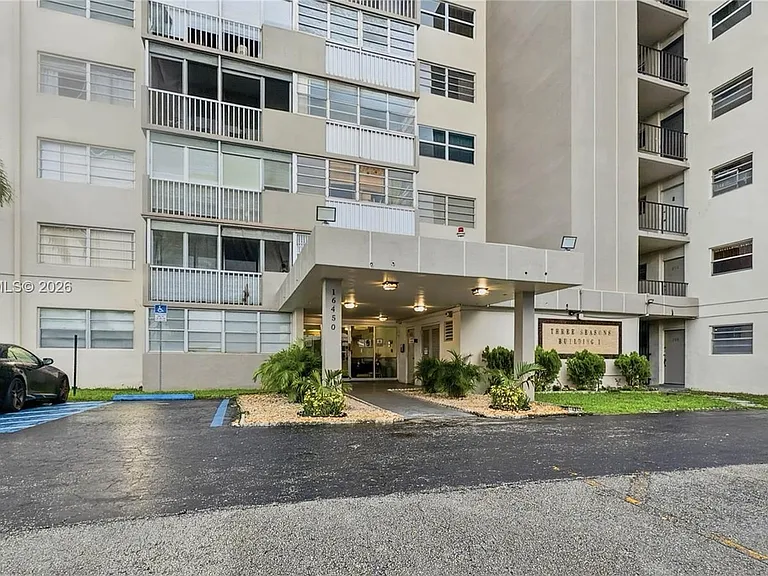 16450 Miami Dr #103 — Photo 29