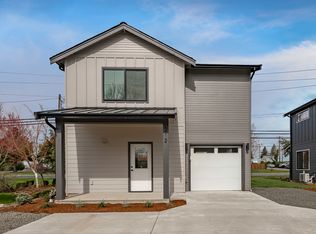 212 E Grover St, Lynden, WA 98264