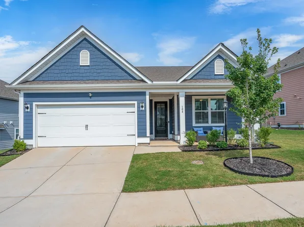 104 Humbolt Dr, Simpsonville, SC 29681