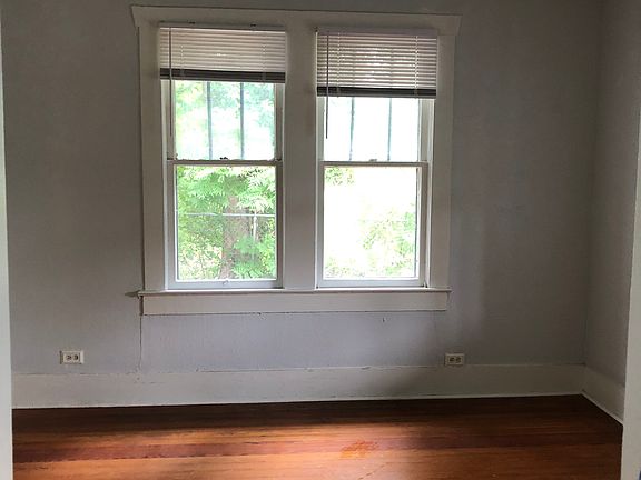 Front bedroom. Lots of light.