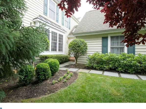 608 Rockbourne Mills Ct, Wallingford, PA 19086