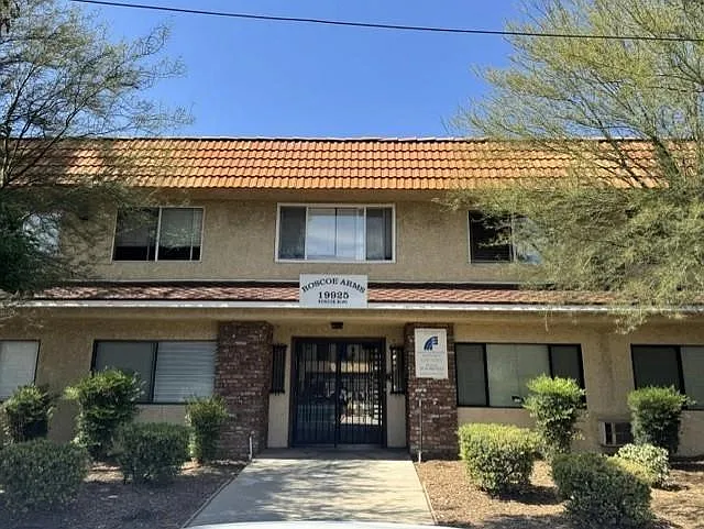 19925 Roscoe Ave. — Photo 1