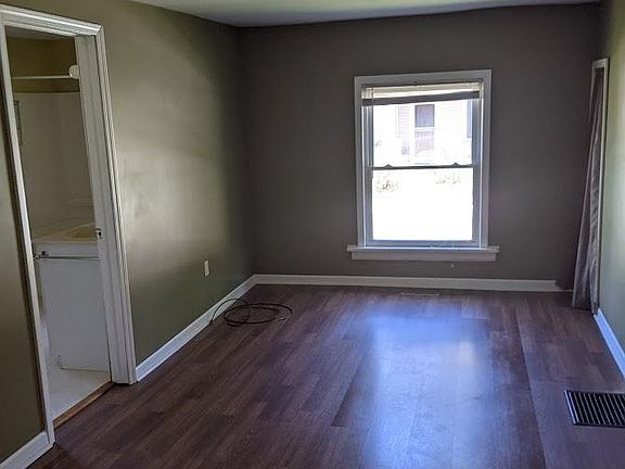 4th image of 641 N Putnam St