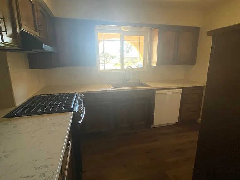 2144 Beechwood Ct — Photo 6