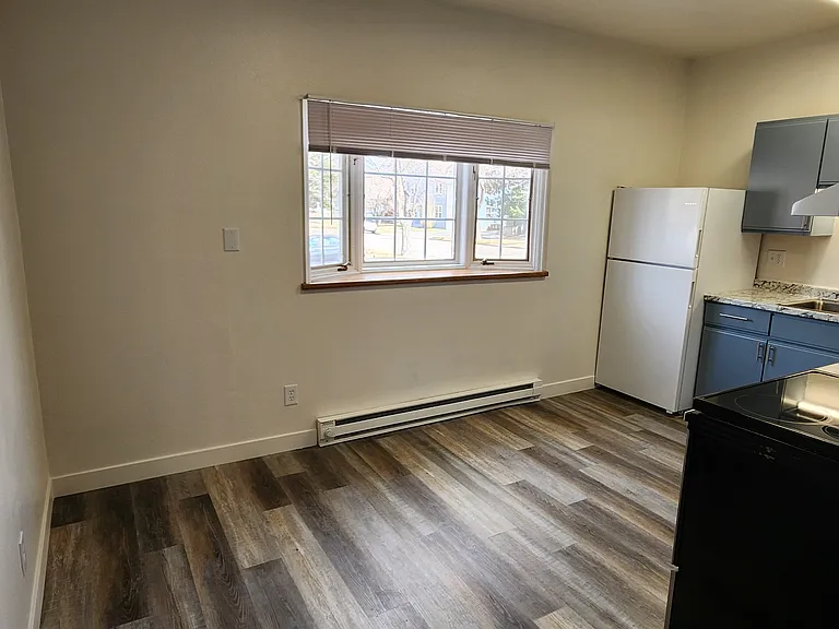 611 Lind Ave #101 — Photo 2