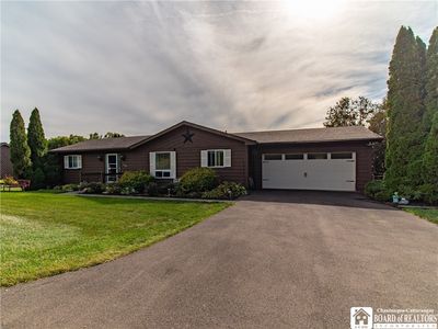 3585 Mary Ellen Dr, Bemus Pt, NY, 14712